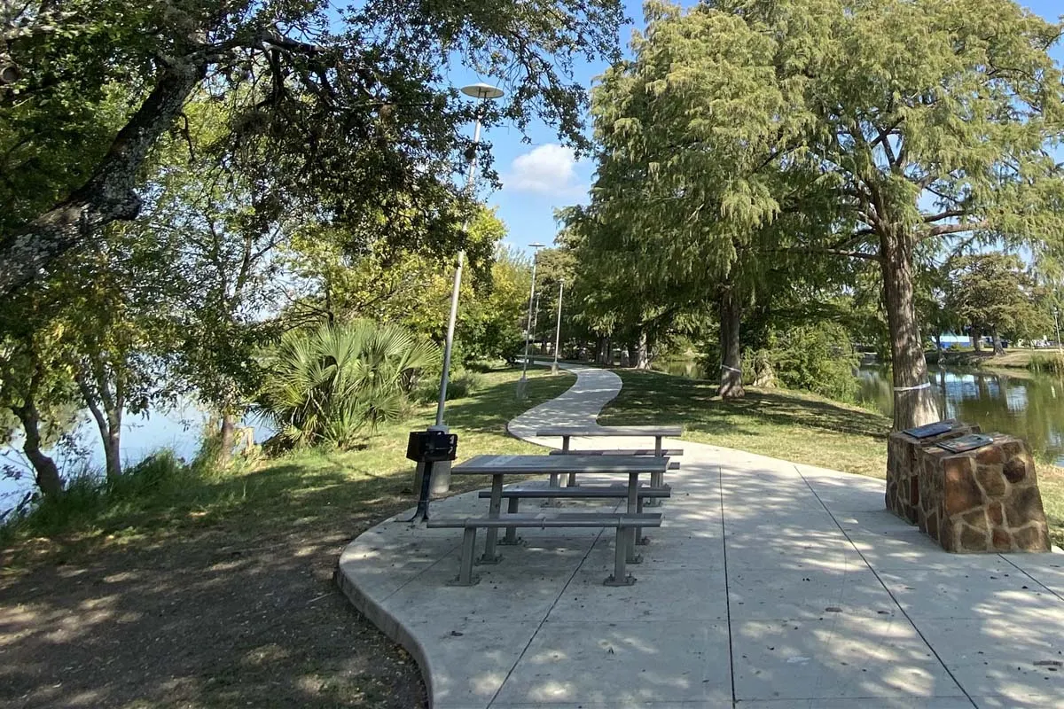 Elmendorf Lake Park — San Antonio, TX