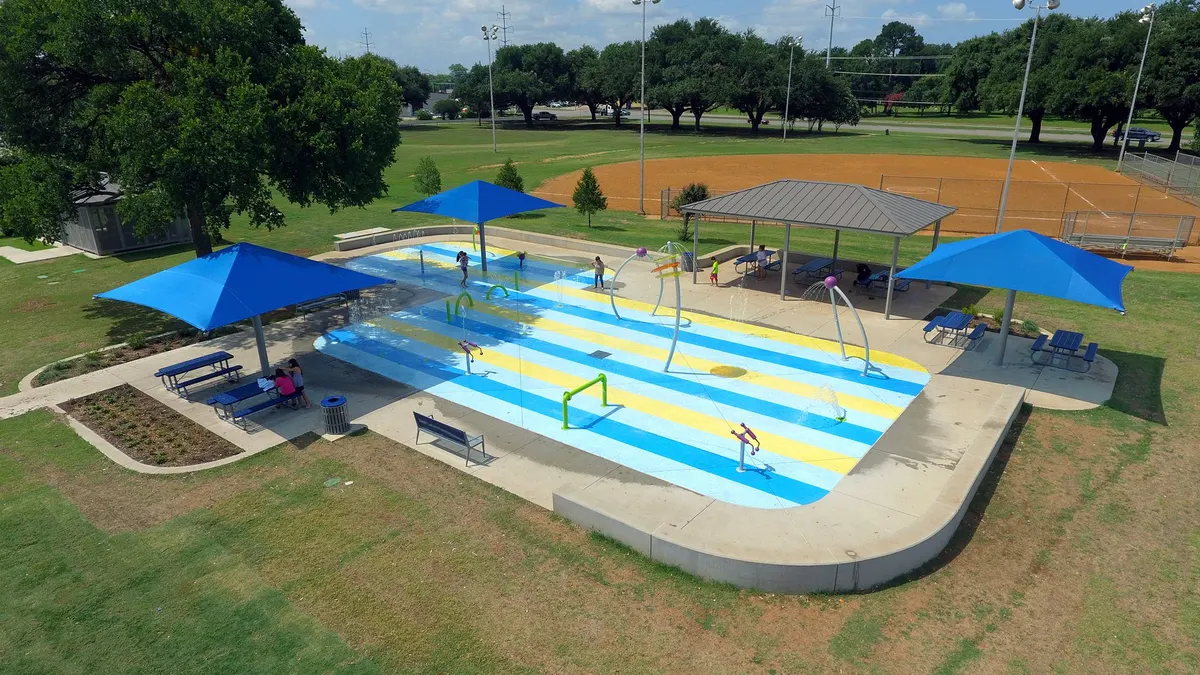 Grauwyler Sprayground — Dallas