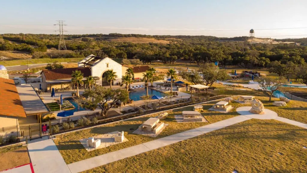 Rover Oaks Bark Parque — Boerne, TX