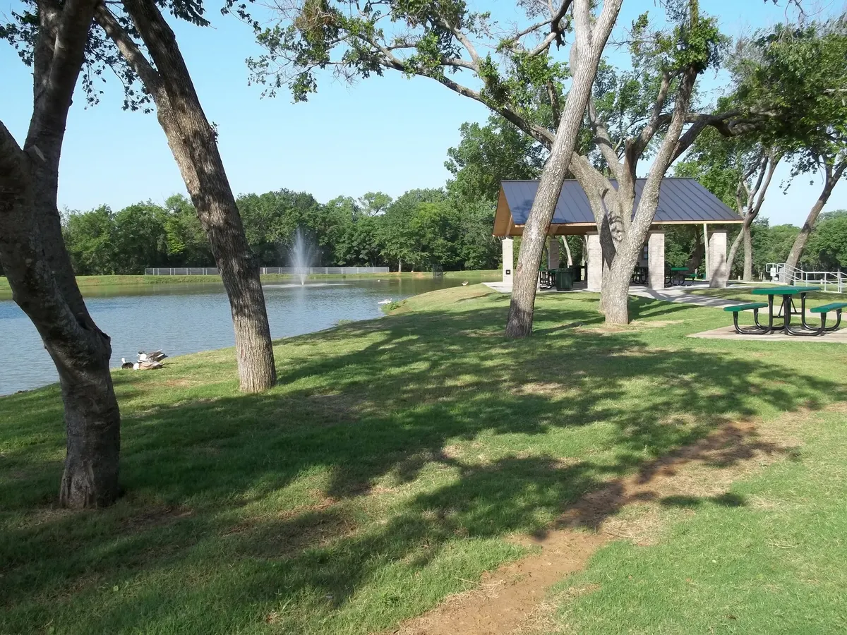 Sonora Park pond and pavilion — Kennedale, TX