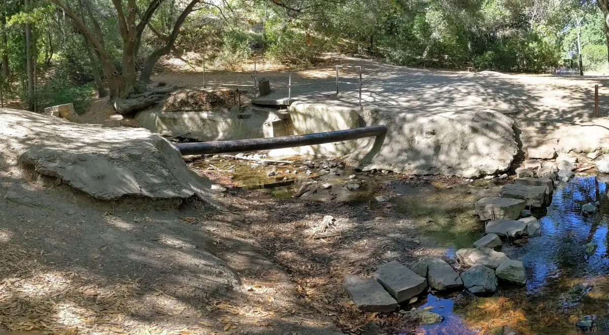 Stulsaft Park creek and trails — Redwood City, CA